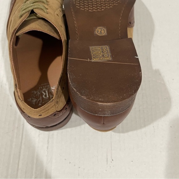 Men’s Royal Shoes Brown Faux Leather Dressy Oxfords Size 7.5 US! - Picture 7 of 11